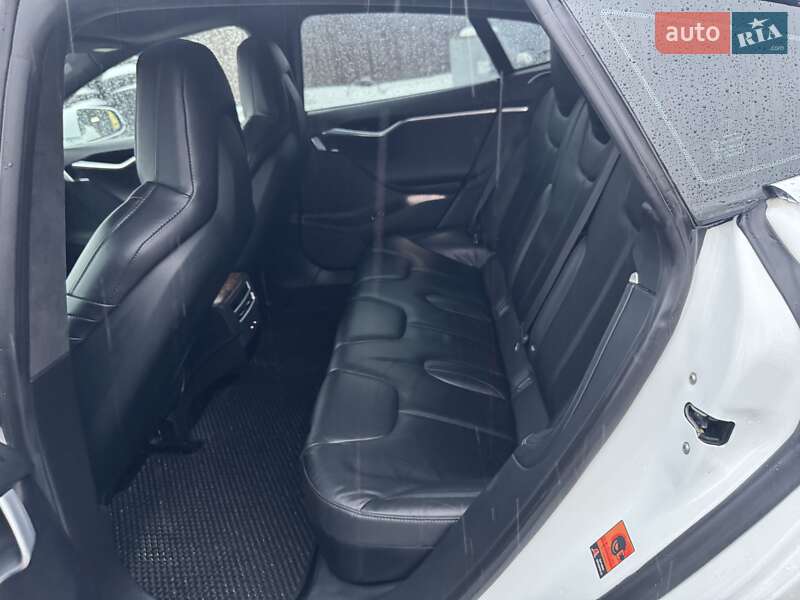 Ліфтбек Tesla Model S 2016 в Бучі фото 32 Ліфтбек Tesla Model S 2016 в Бучі