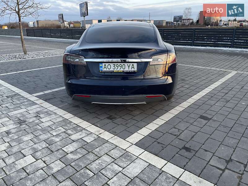 Лифтбек Tesla Model S 2013 в Мукачево