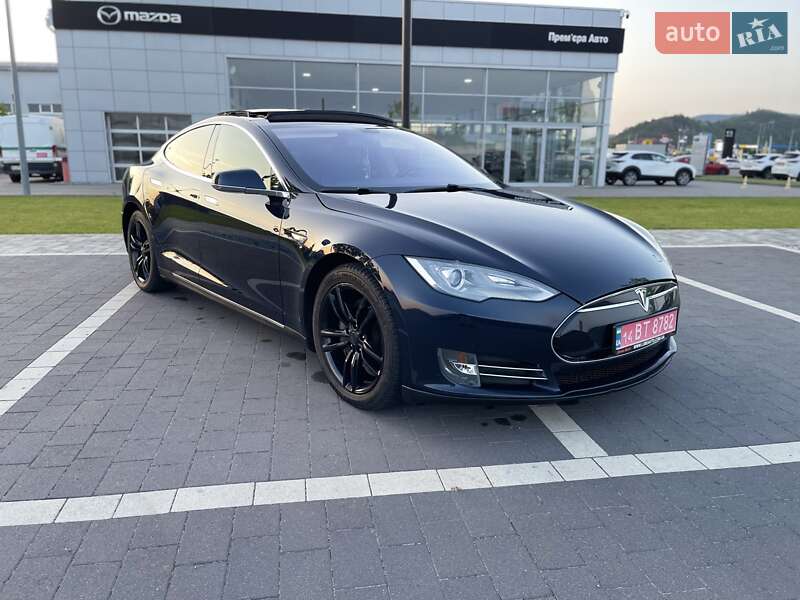 Лифтбек Tesla Model S 2013 в Мукачево