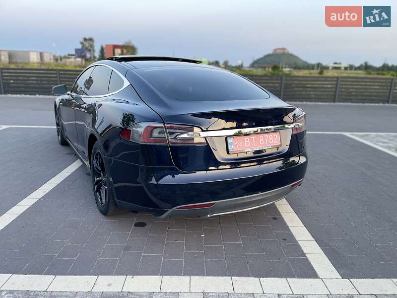 Лифтбек Tesla Model S 2013 в Мукачево