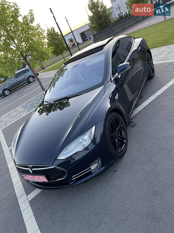 Лифтбек Tesla Model S 2013 в Мукачево