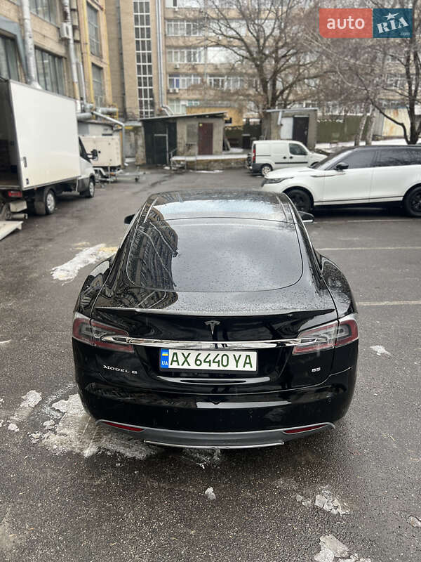 Лифтбек Tesla Model S 2014 в Харькове
