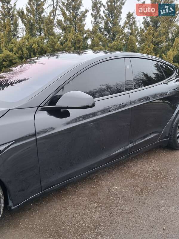 Лифтбек Tesla Model S 2022 в Харькове