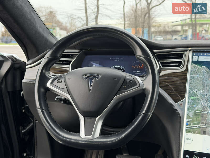Лифтбек Tesla Model S 2015 в Одессе фото 27 Лифтбек Tesla Model S 2015 в Одессе