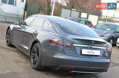 Лифтбек Tesla Model S 2015 в Луцке