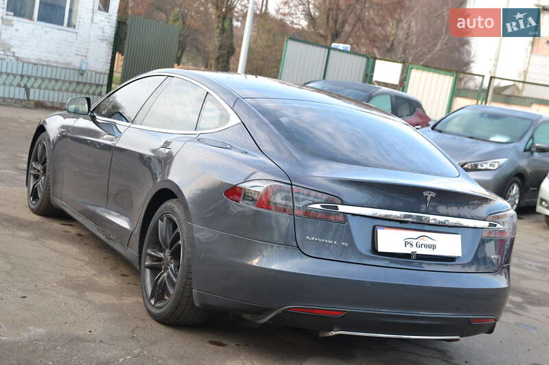 Лифтбек Tesla Model S 2012 в Луцке