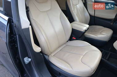 Лифтбек Tesla Model S 2015 в Луцке