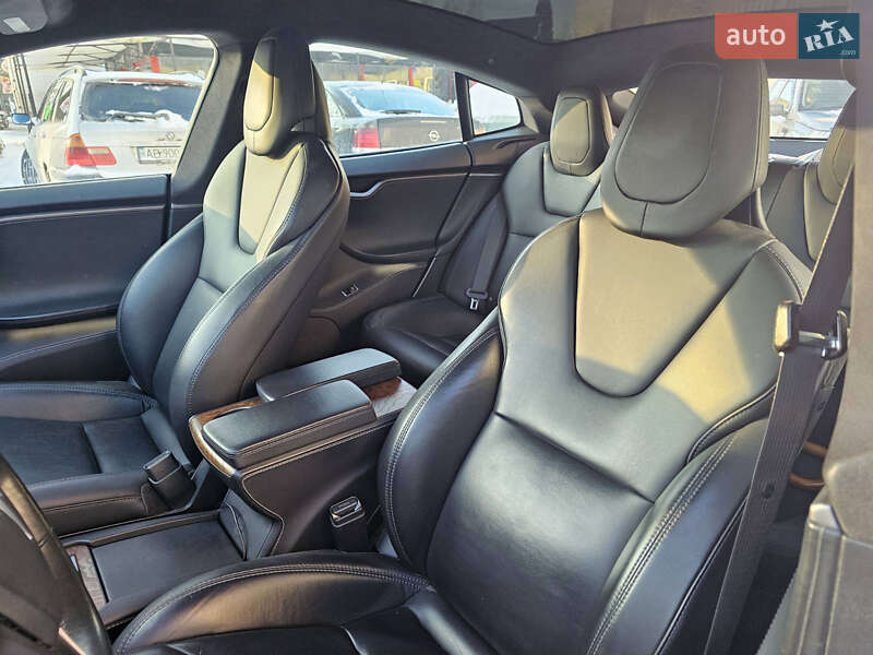 Лифтбек Tesla Model S 2019 в Хмельницком