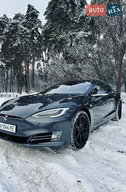 Ліфтбек Tesla Model S 2020 в Києві