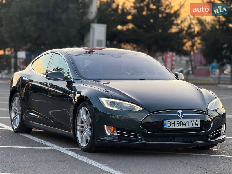 Лифтбек Tesla Model S 2014 в Одессе