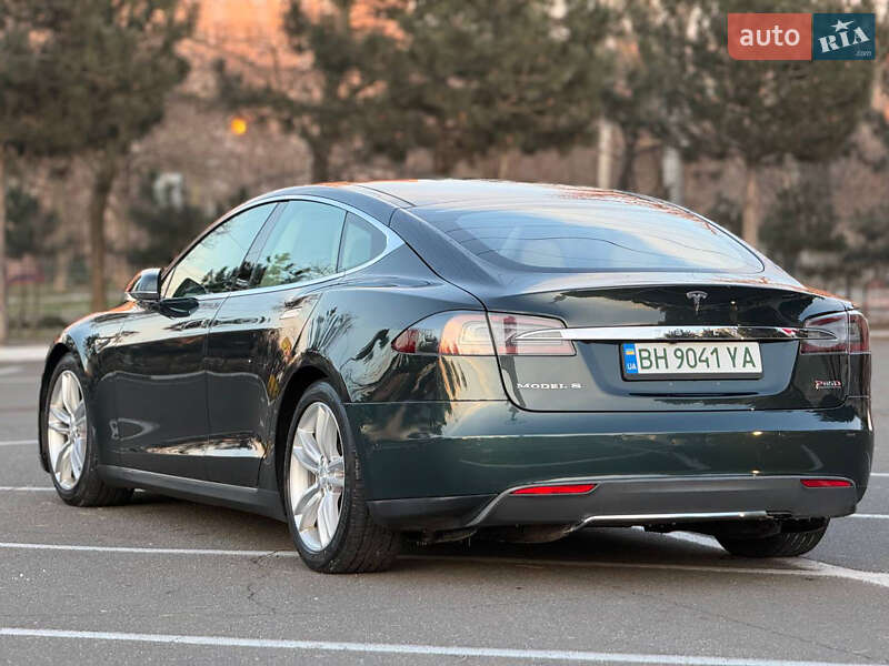 Лифтбек Tesla Model S 2014 в Одессе