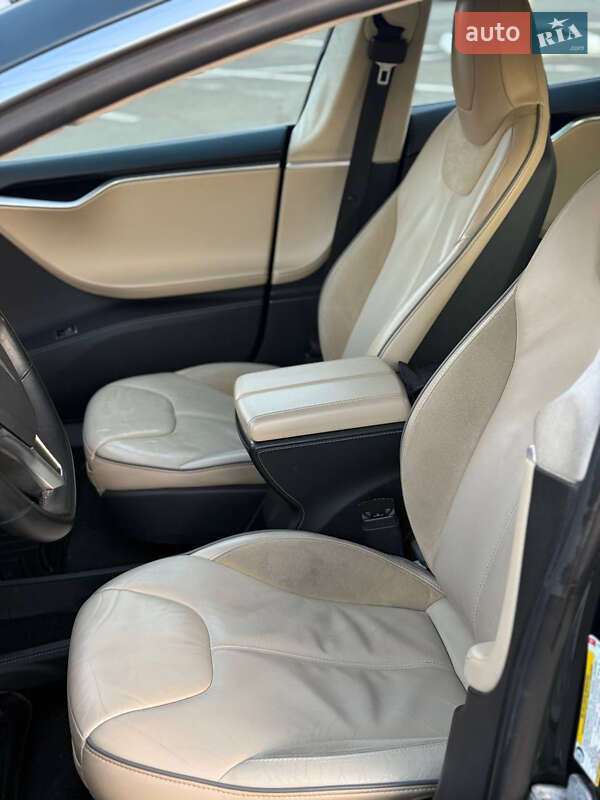 Лифтбек Tesla Model S 2014 в Одессе