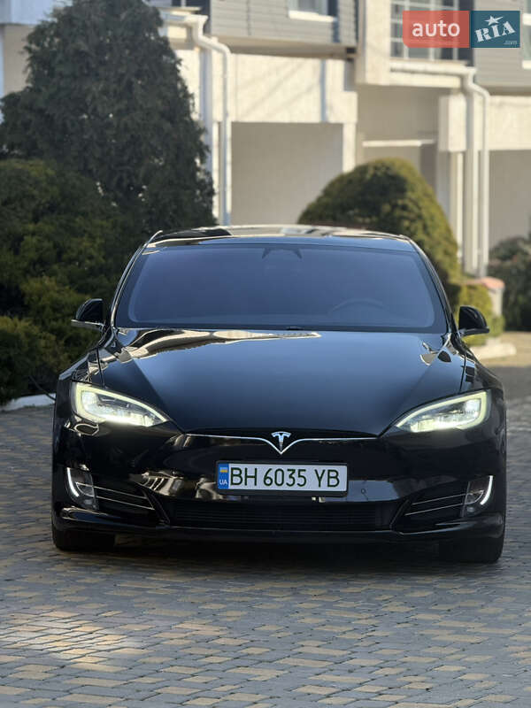 Лифтбек Tesla Model S 2020 в Одессе