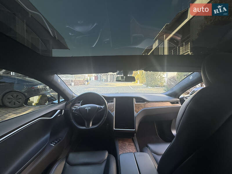 Лифтбек Tesla Model S 2020 в Одессе