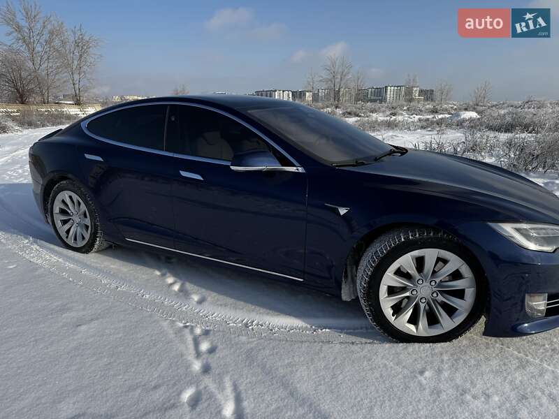 Лифтбек Tesla Model S 2018 в Софиевской Борщаговке
