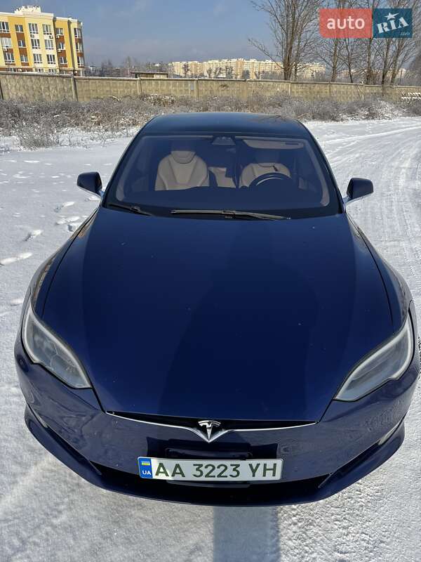 Лифтбек Tesla Model S 2018 в Софиевской Борщаговке