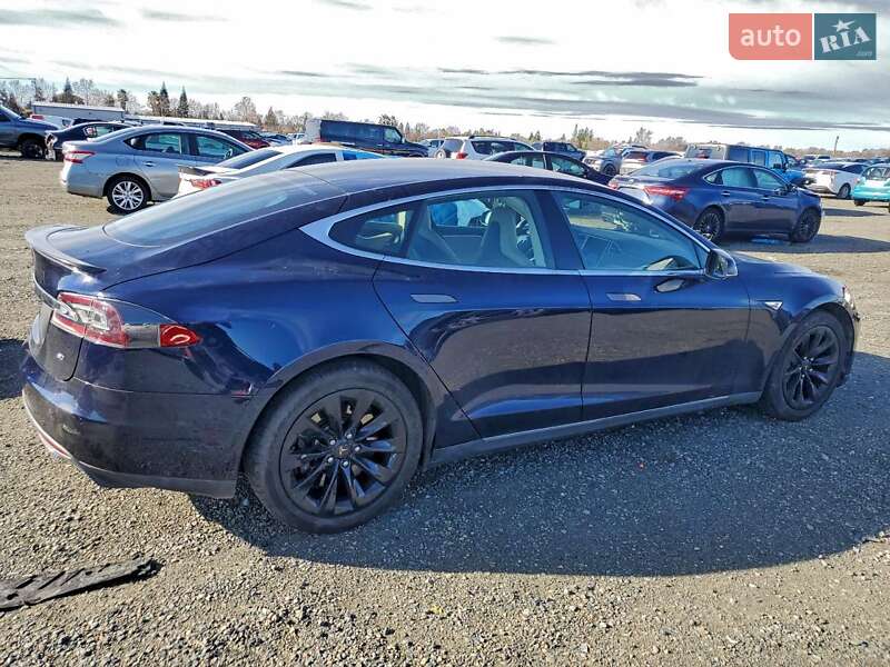 Лифтбек Tesla Model S 2014 в Полтаве