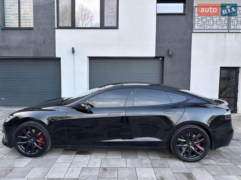 Лифтбек Tesla Model S 2019 в Киеве