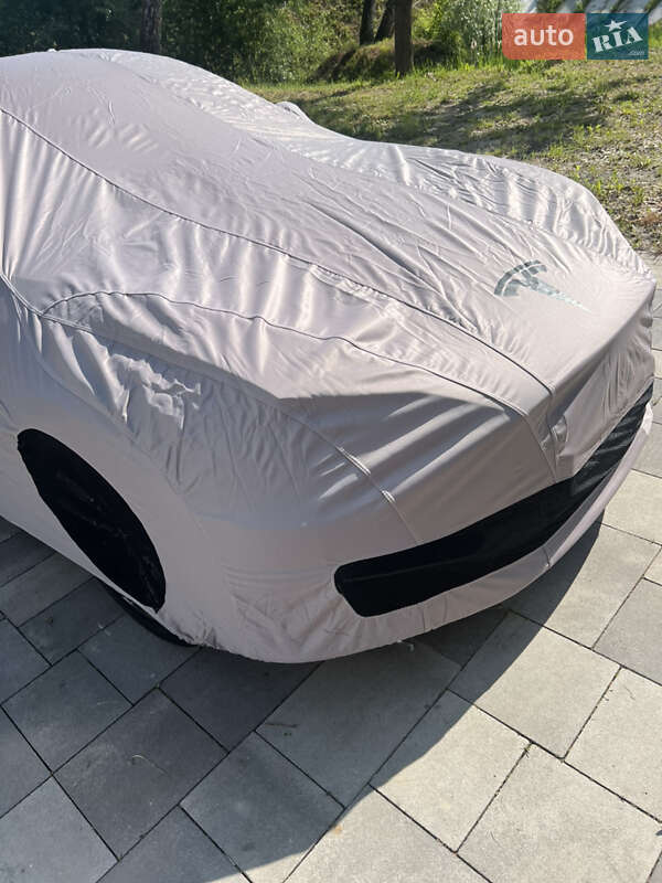 Лифтбек Tesla Model S 2019 в Киеве
