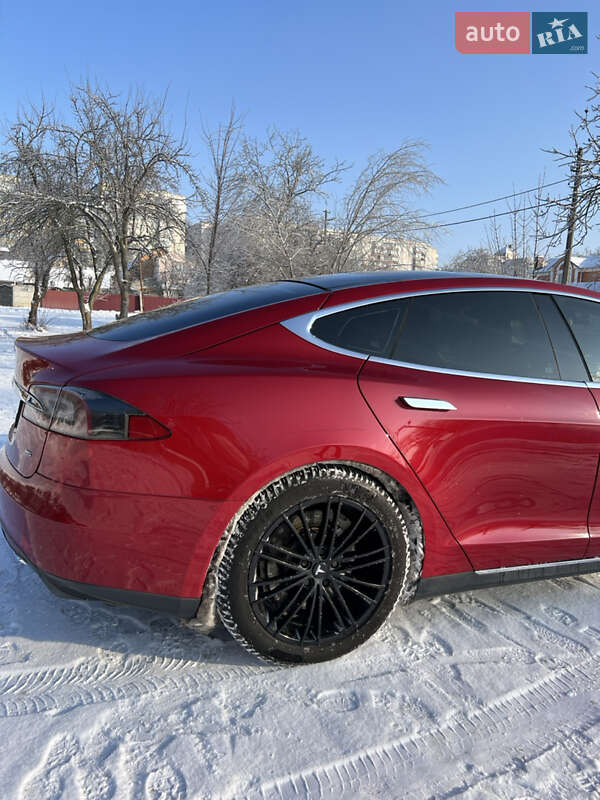 Лифтбек Tesla Model S 2015 в Белой Церкви фото 23 Лифтбек Tesla Model S 2015 в Белой Церкви