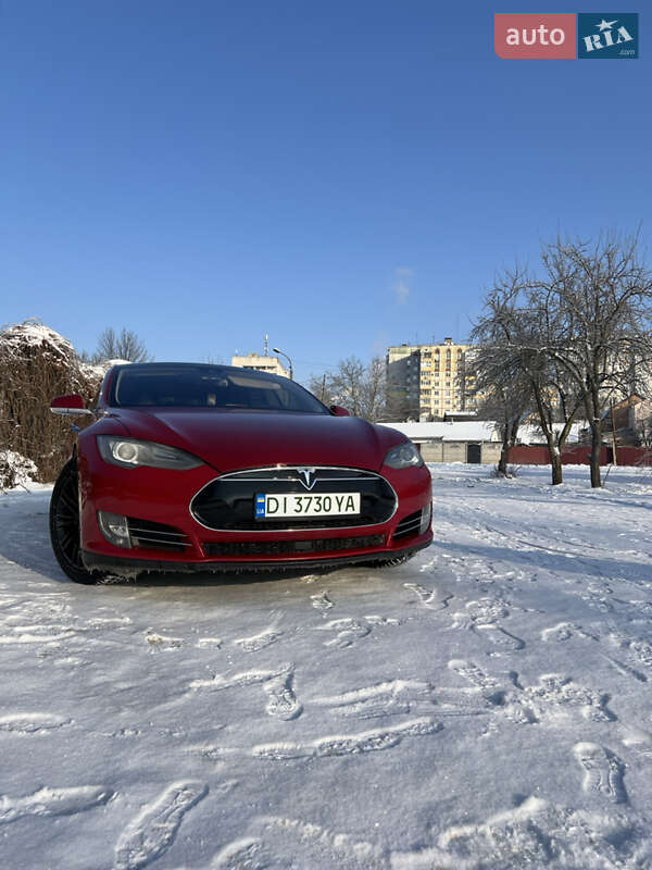 Лифтбек Tesla Model S 2015 в Белой Церкви фото 26 Лифтбек Tesla Model S 2015 в Белой Церкви