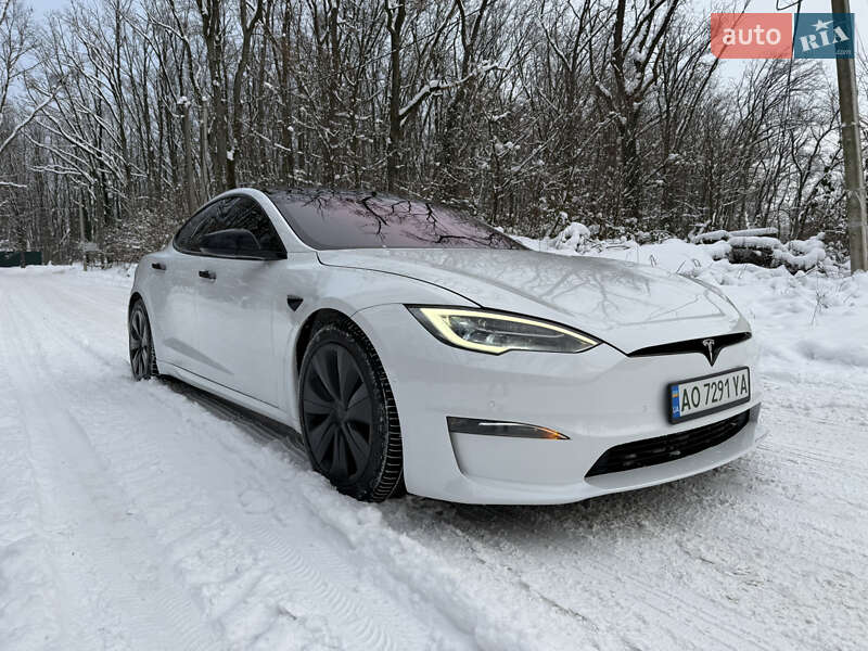 Лифтбек Tesla Model S 2021 в Ужгороде