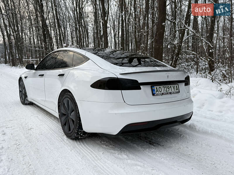 Лифтбек Tesla Model S 2021 в Ужгороде
