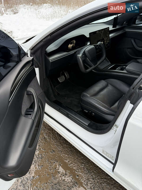 Лифтбек Tesla Model S 2021 в Ужгороде