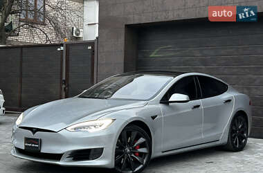 Лифтбек Tesla Model S 2017 в Николаеве