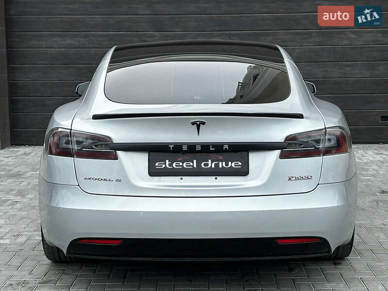 Лифтбек Tesla Model S 2017 в Николаеве