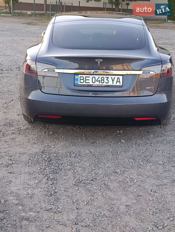 Лифтбек Tesla Model S 2016 в Вознесенске