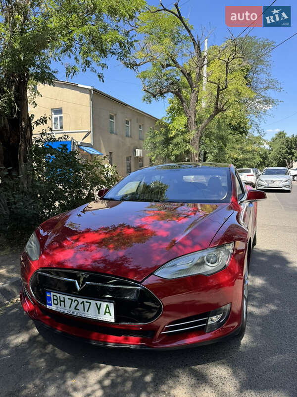 Лифтбек Tesla Model S 2013 в Одессе
