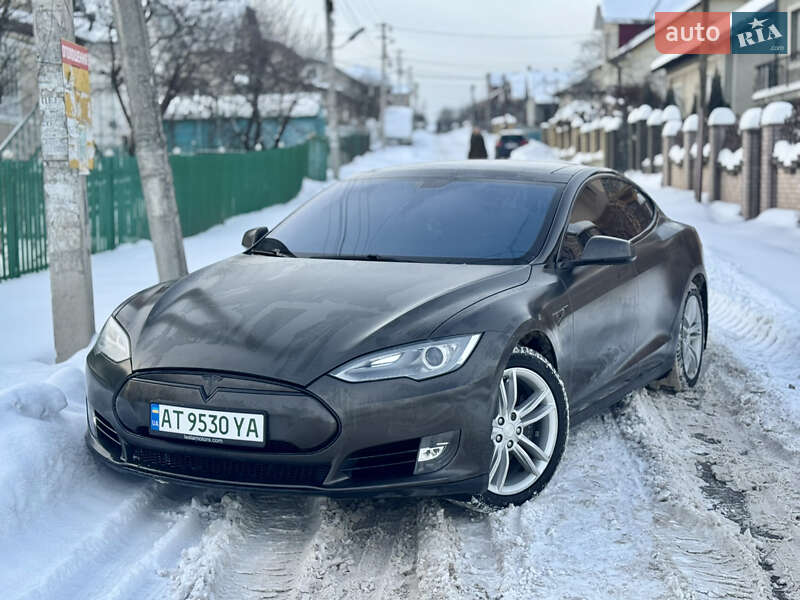 Лифтбек Tesla Model S 2014 в Ивано-Франковске