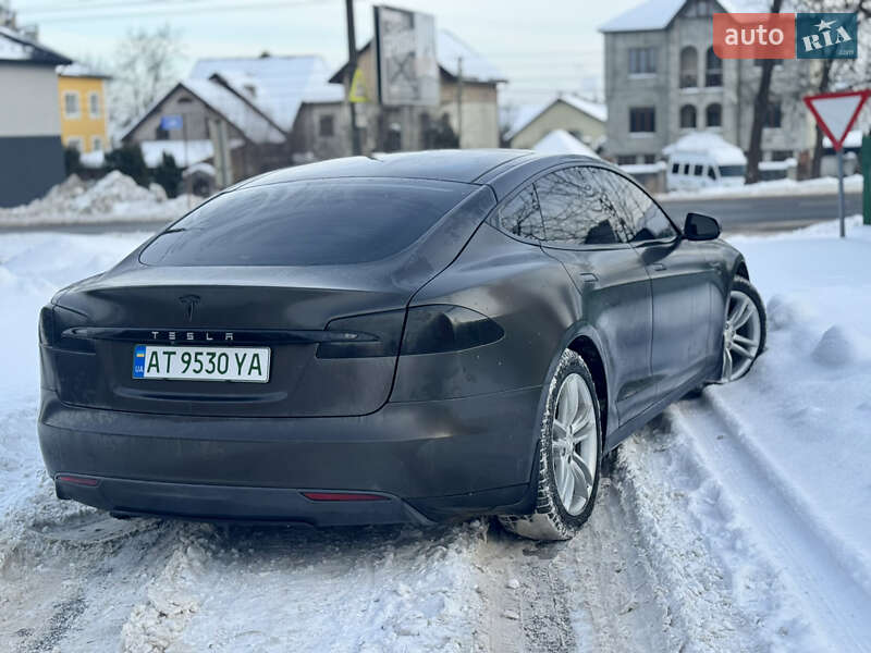 Лифтбек Tesla Model S 2014 в Ивано-Франковске