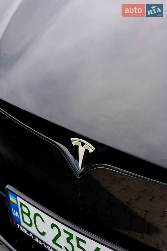 Лифтбек Tesla Model S 2022 в Львове