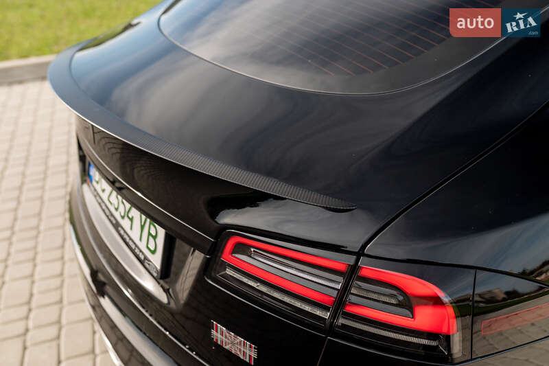 Лифтбек Tesla Model S 2022 в Львове