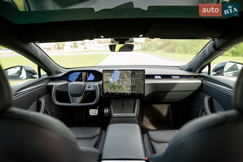 Лифтбек Tesla Model S 2022 в Львове