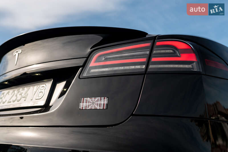 Лифтбек Tesla Model S 2022 в Львове