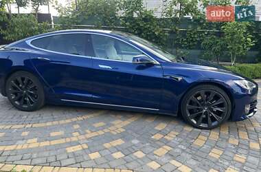 Лифтбек Tesla Model S 2018 в Киеве