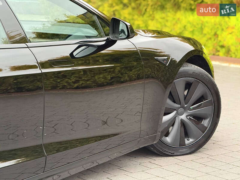 Лифтбек Tesla Model S 2023 в Стрые