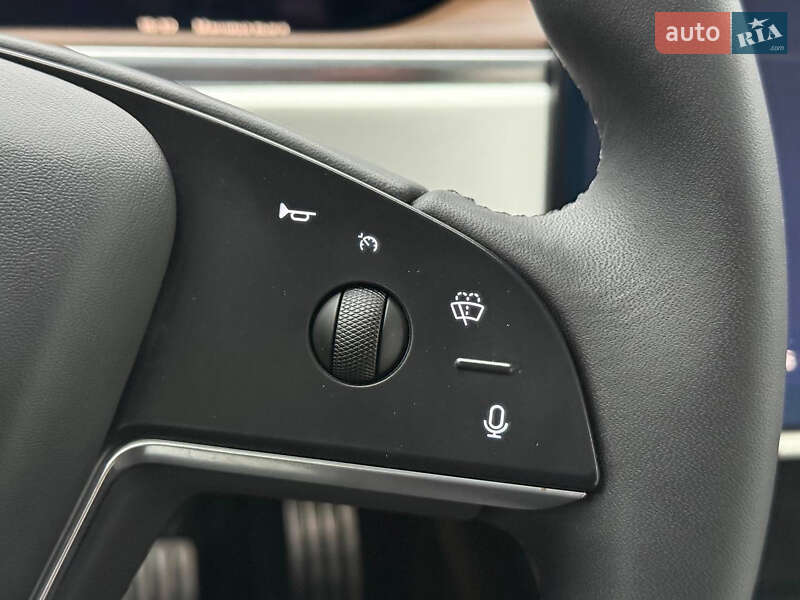 Лифтбек Tesla Model S 2023 в Стрые