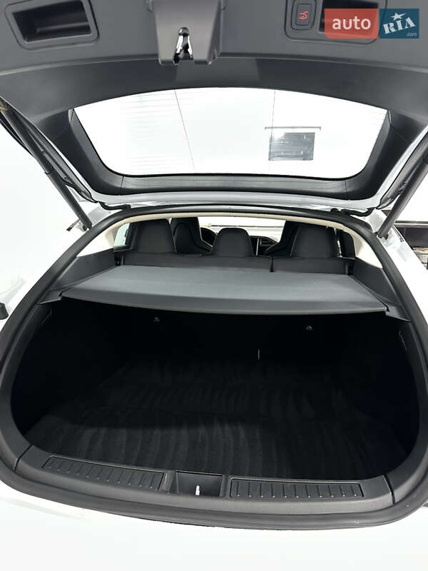Лифтбек Tesla Model S 2015 в Миргороде фото 29 Лифтбек Tesla Model S 2015 в Миргороде