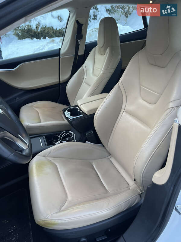 Лифтбек Tesla Model S 2016 в Львове фото 16 Лифтбек Tesla Model S 2016 в Львове