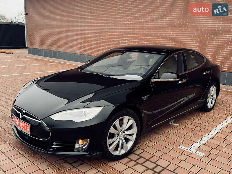 Лифтбек Tesla Model S 2015 в Одессе