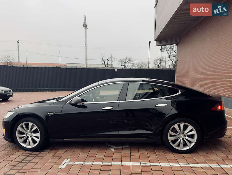 Лифтбек Tesla Model S 2015 в Одессе