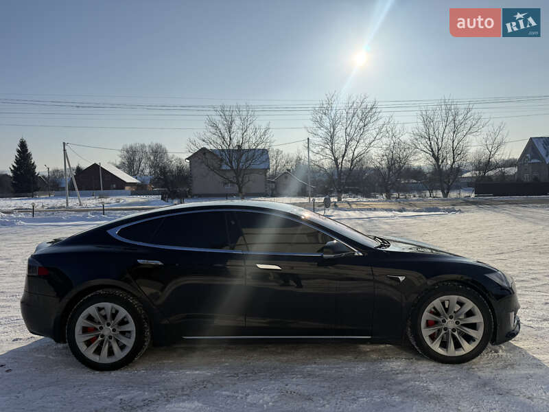 Лифтбек Tesla Model S 2016 в Черновцах фото 7 Лифтбек Tesla Model S 2016 в Черновцах