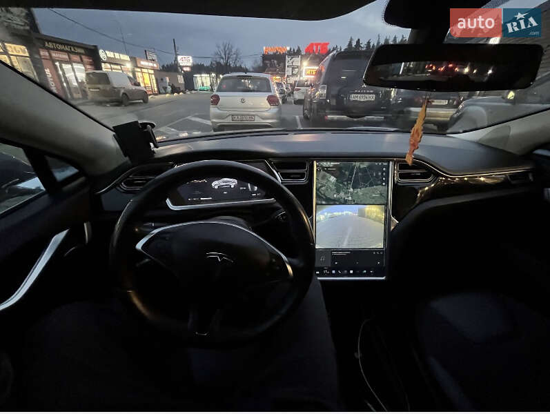 Лифтбек Tesla Model S 2014 в Житомире