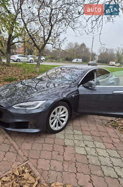 Лифтбек Tesla Model S 2017 в Одессе