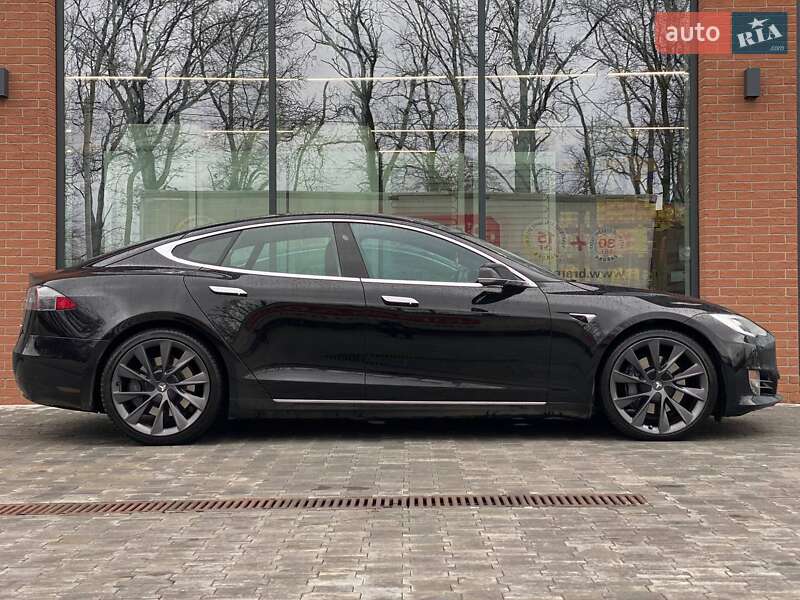 Лифтбек Tesla Model S 2019 в Киеве фото 6 Лифтбек Tesla Model S 2019 в Киеве