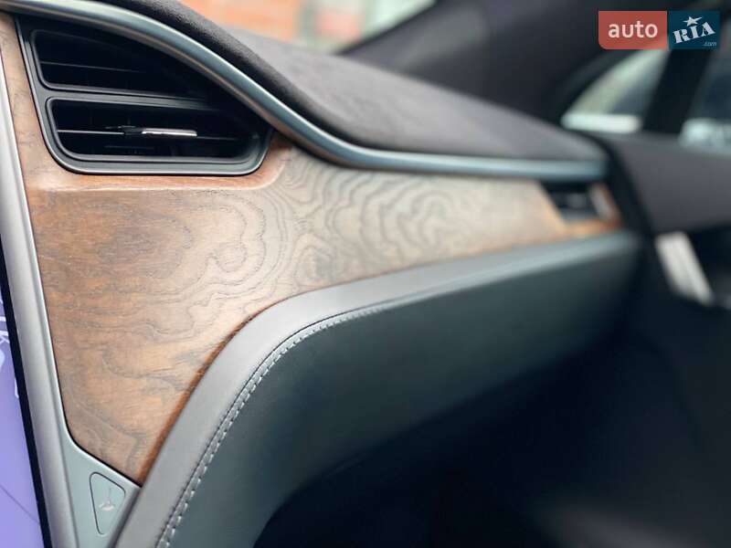 Лифтбек Tesla Model S 2019 в Киеве фото 32 Лифтбек Tesla Model S 2019 в Киеве